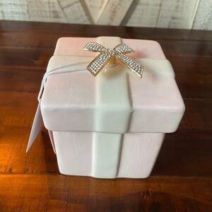 Pink and White Gift Box with Rhinestone Bow candle